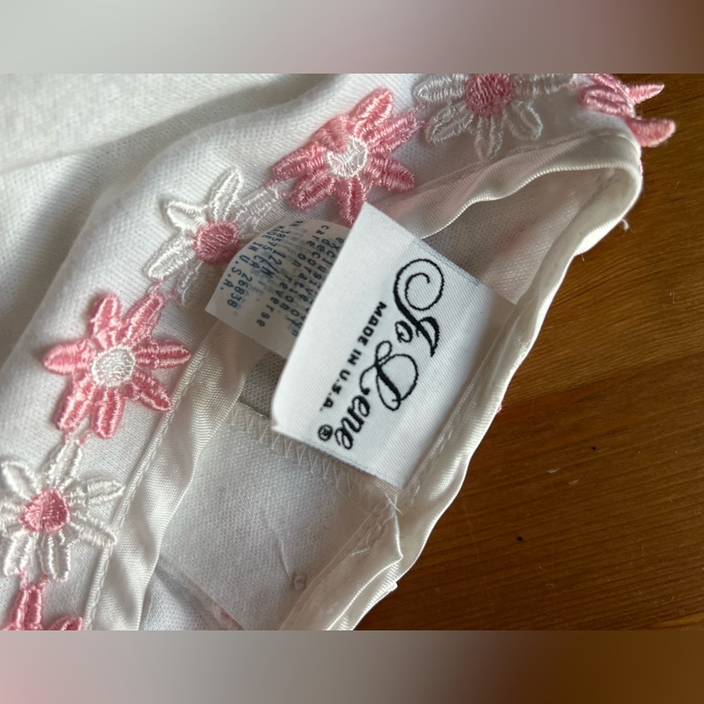 Vintage White and Pink Daisy Embroidered Baby Dress Size 12M - Picture 9 of 9